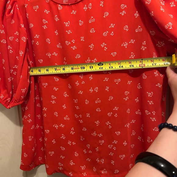 Elodie Red  Puff Sleeve Boxy Blouse with small white floral print - size medium - Picture 5 of 5